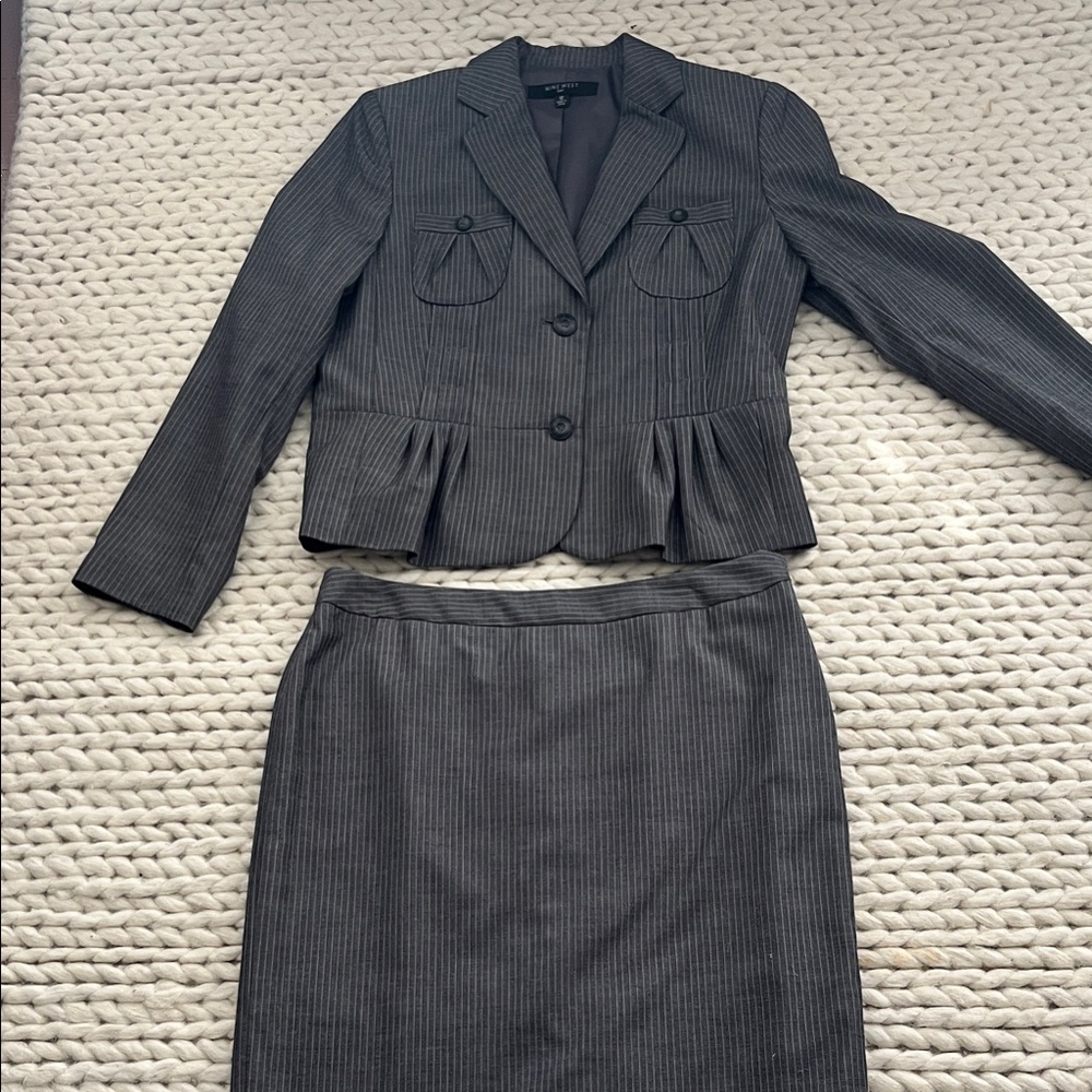 Banana Republic Charcoal Pinstripe Jacket
Color true to picture #3